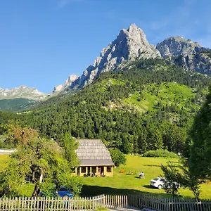 Gasthuis Bujtina 2